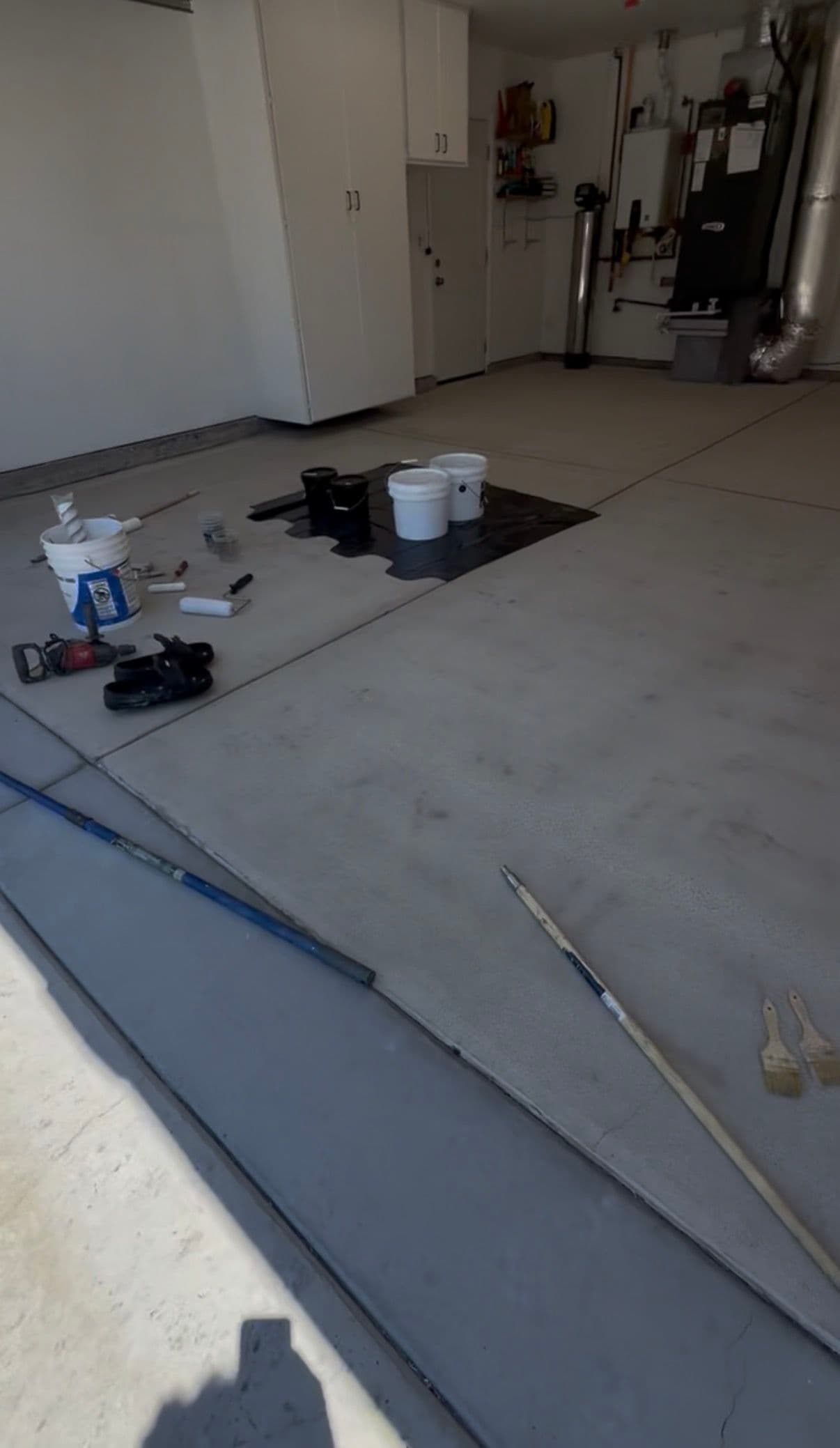 Gallery photos for Custom Blue Spec Flake Epoxy Garage Floor in Antelope: Image #2