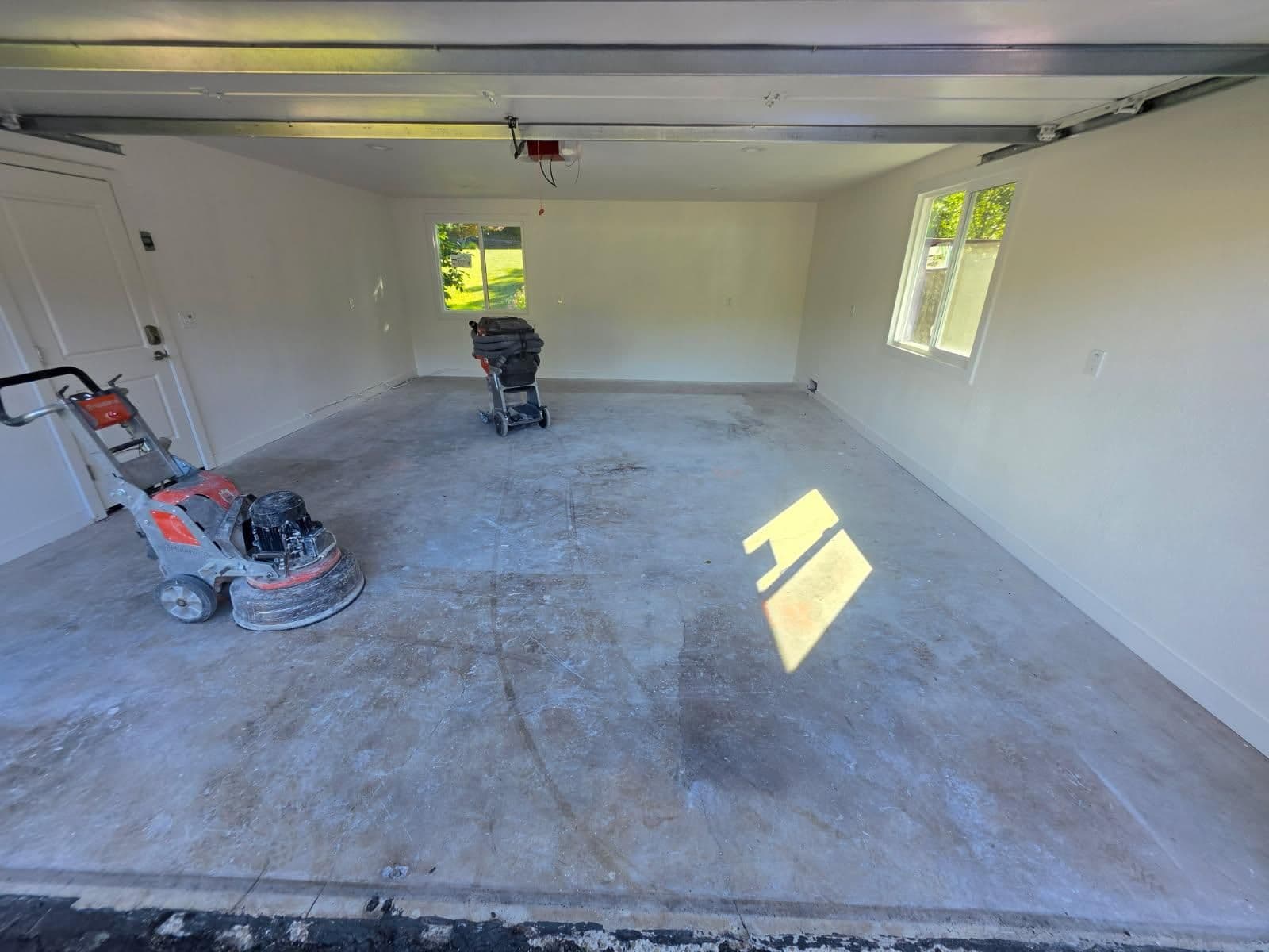 Gallery photos for Flake Epoxy Garage Floor Coating Completed in Orinda: Image #1