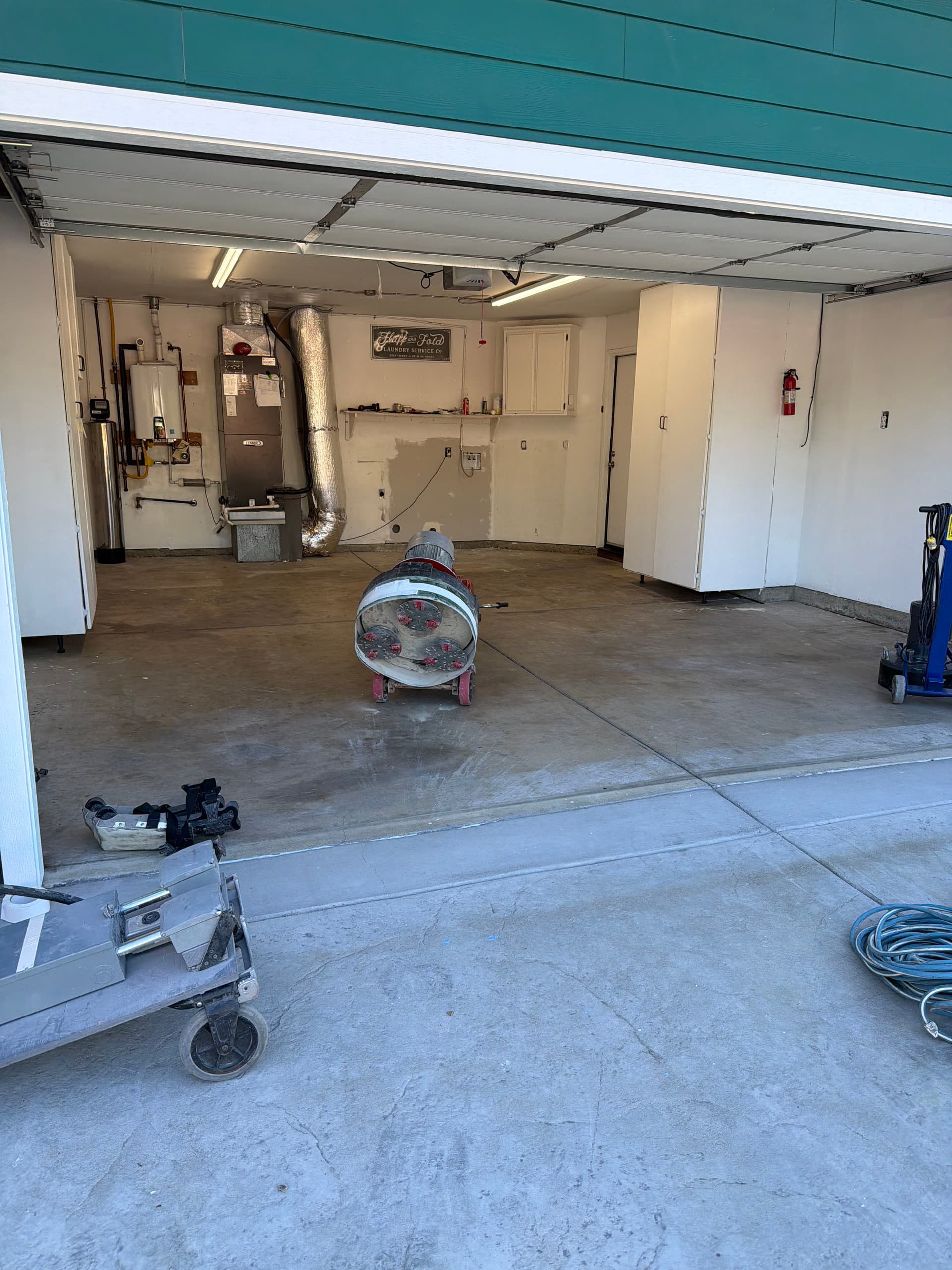 Gallery photos for Custom Blue Spec Flake Epoxy Garage Floor in Antelope: Image #1