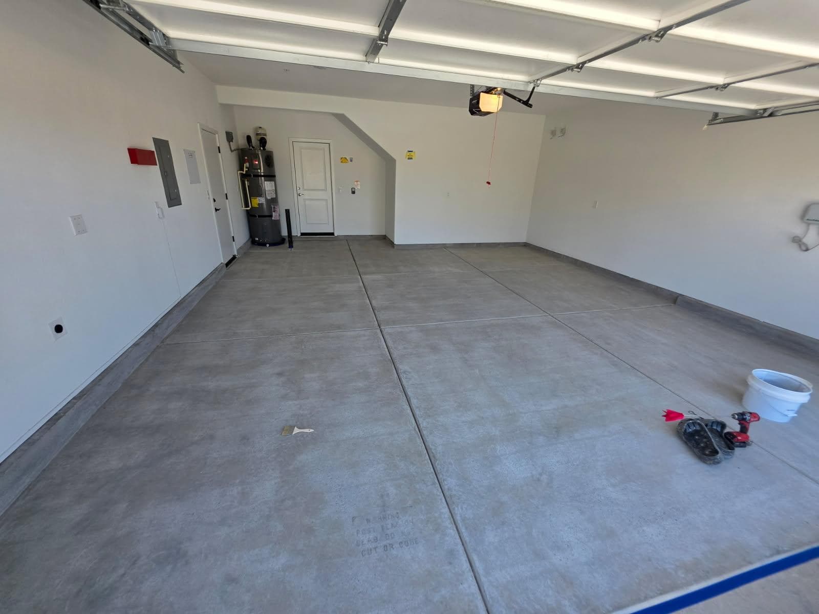 Gallery photos for New Build Garage Gets a Glacier Flake Epoxy Coating in Sacramento: Image #2